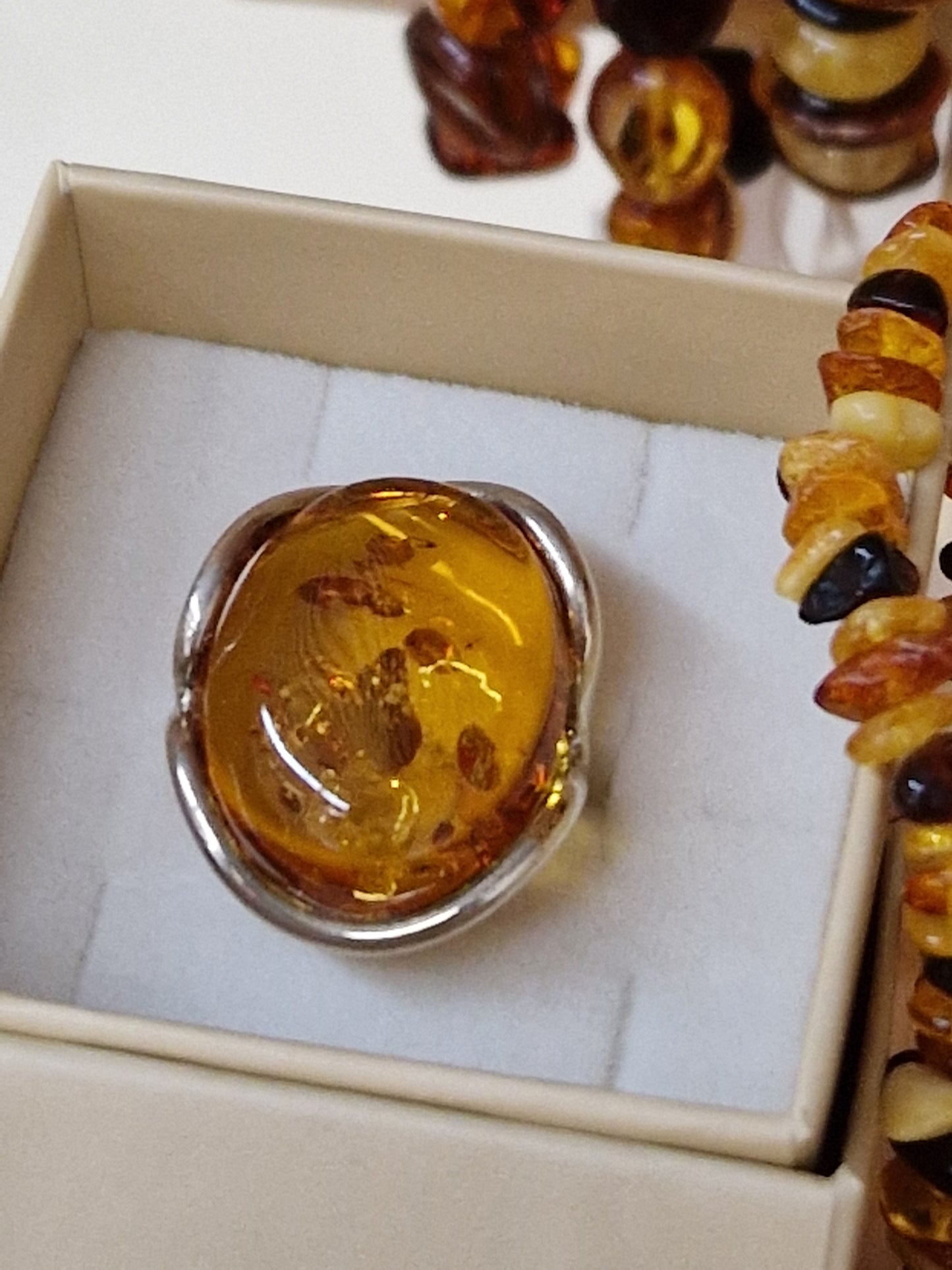 Anello Ambra e argento