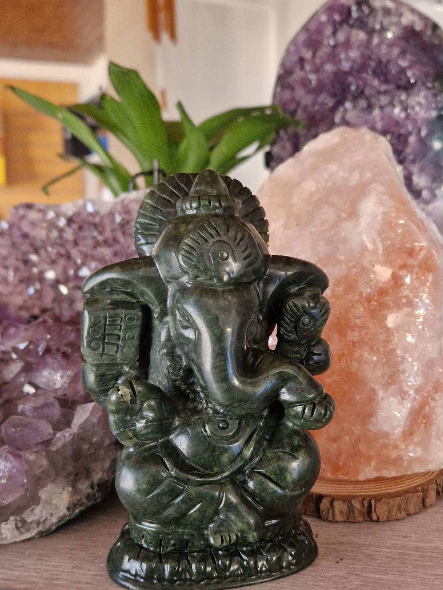 Statua di Ganesh in giada pietra naturale