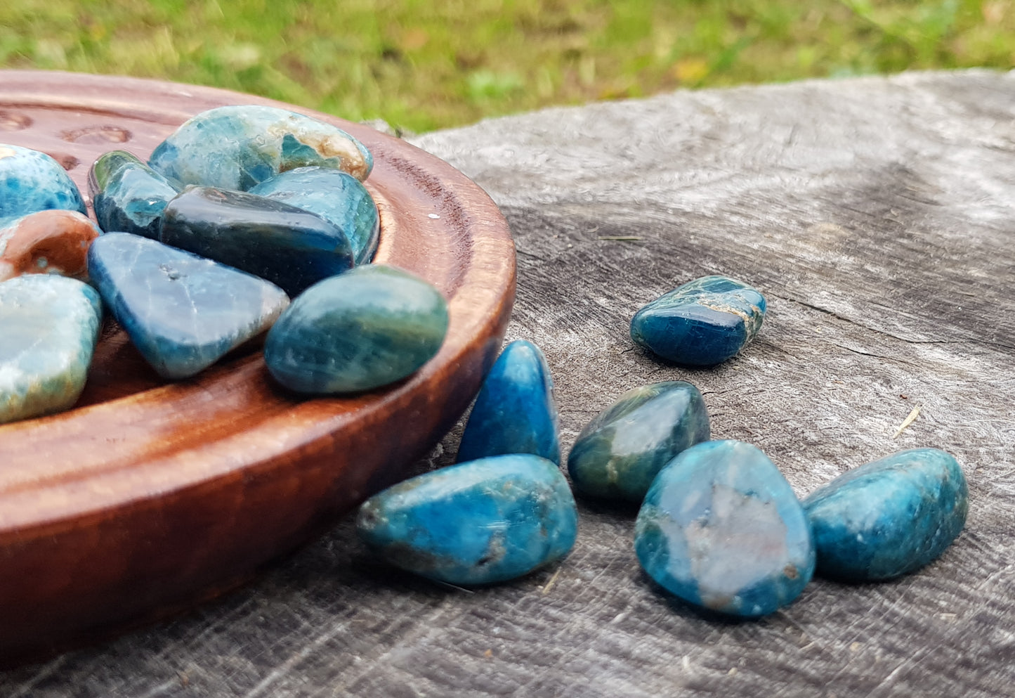 Apatite blu pietra naturale burattata