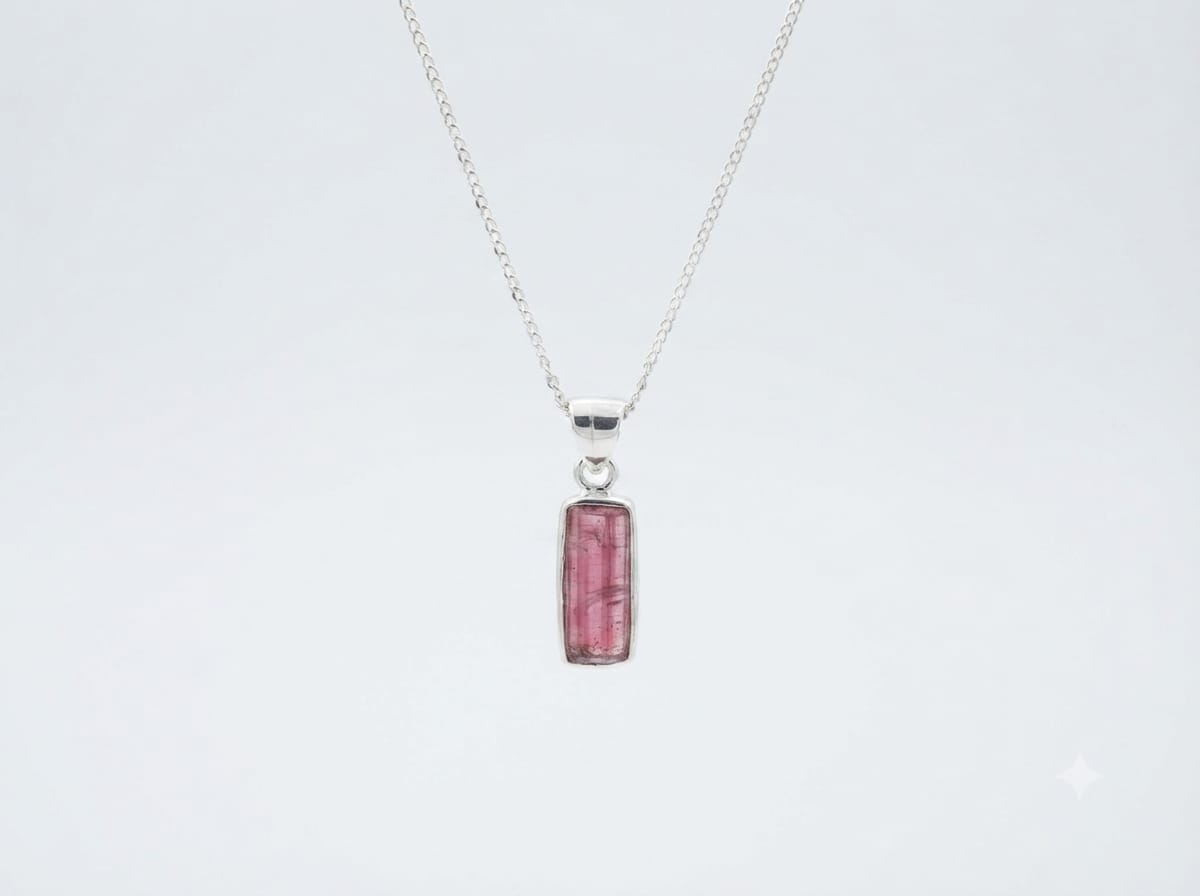 Ciondolo Tormalina rosa naturale e argento dettaglio