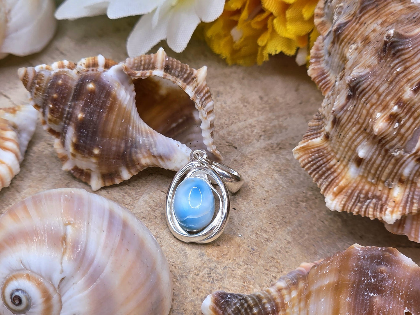 Ciondolo goccia mini in Larimar su argento dettaglio