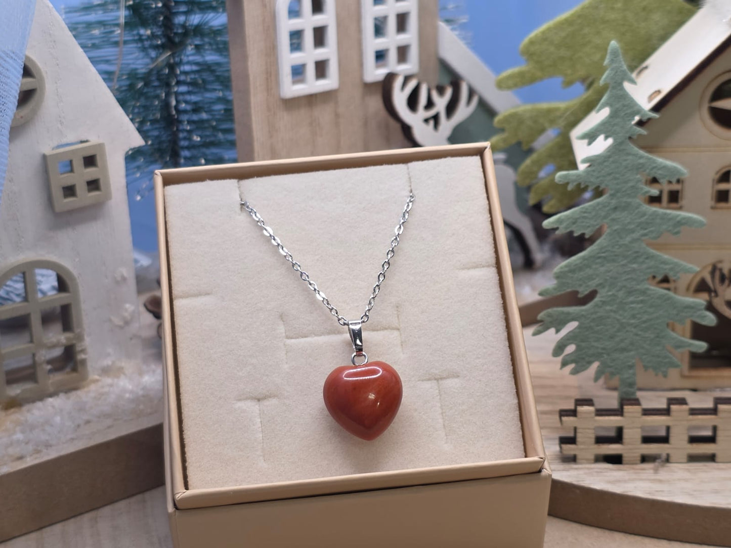 Ciondolo cuoricino diaspro rosso pietra naturale