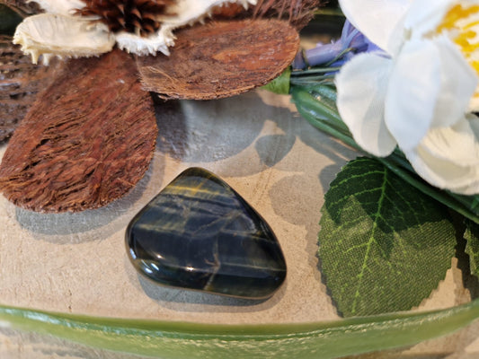 Occhio di falco pietra naturale burattata