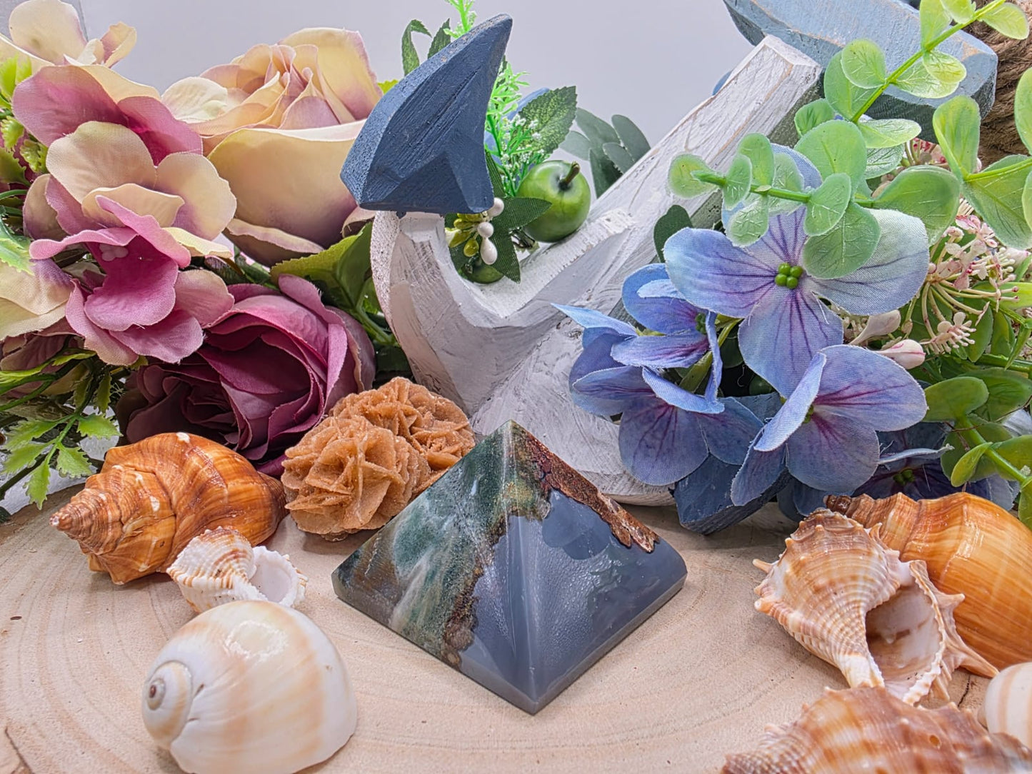 Piramide Diaspro Oceano naturale