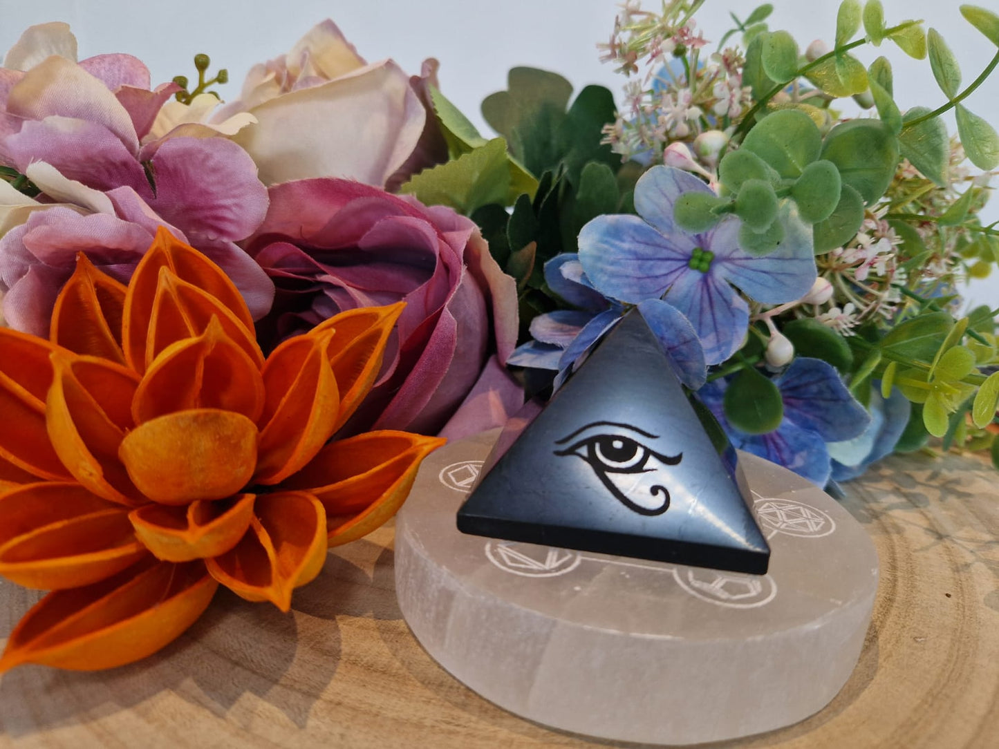 Piramide Shungite Occhio di Horus