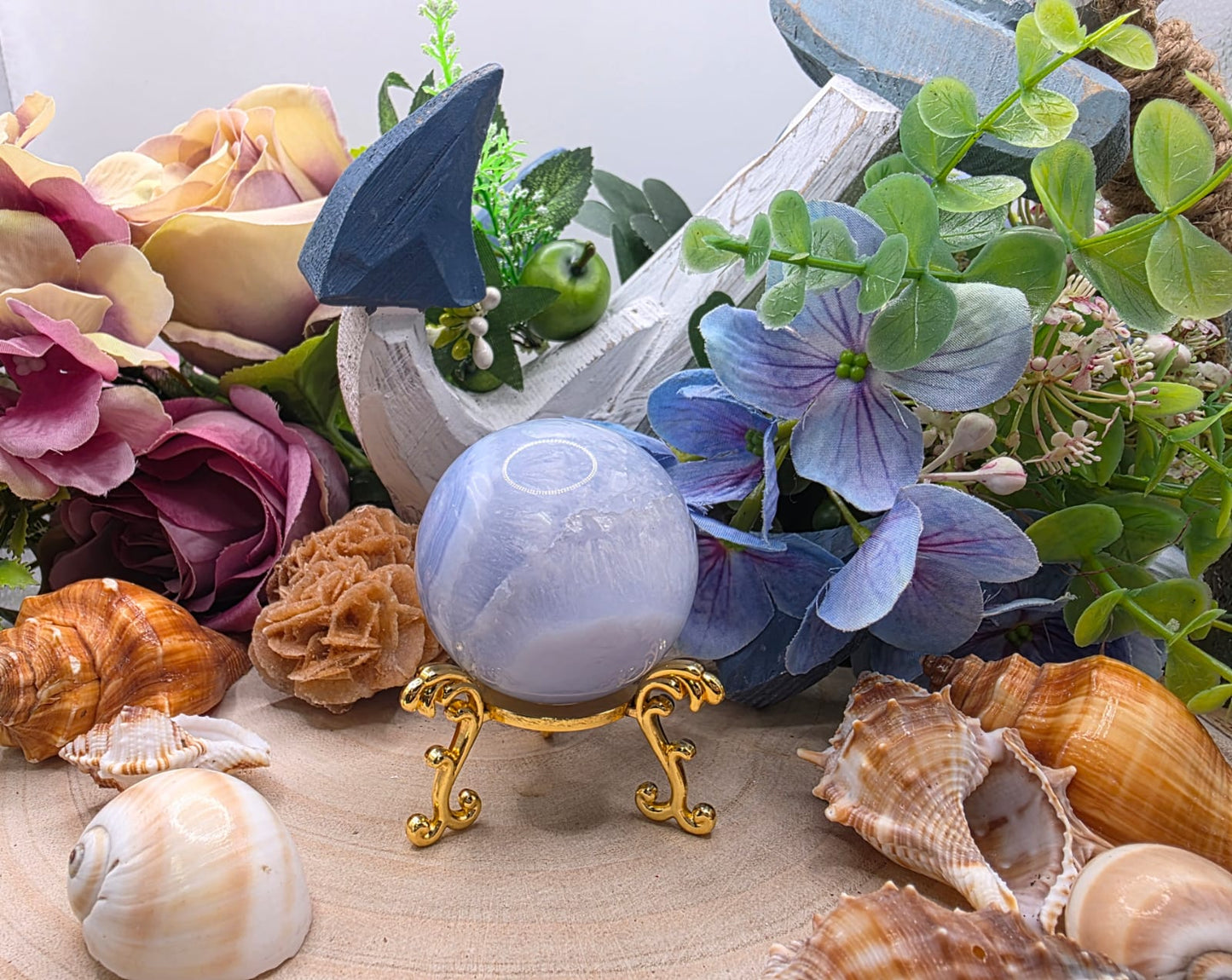 sfera calcedonio naturale