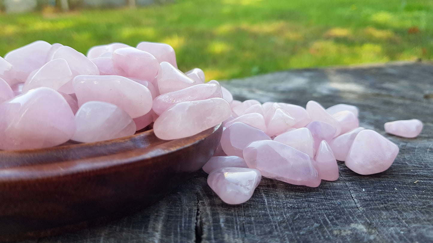 Quarzo rosa pietra burattata