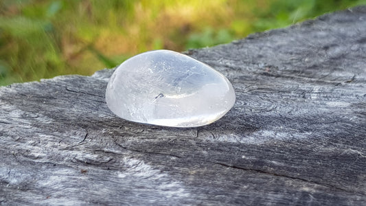 Quarzo ialino pietra burattata