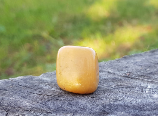 Diaspro giallo pietra burattata