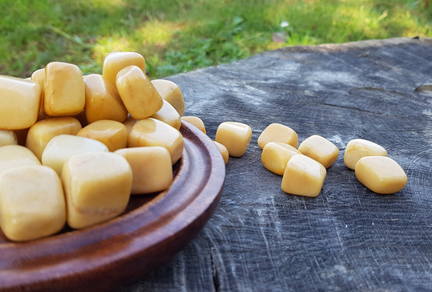 Diaspro giallo pietra burattata