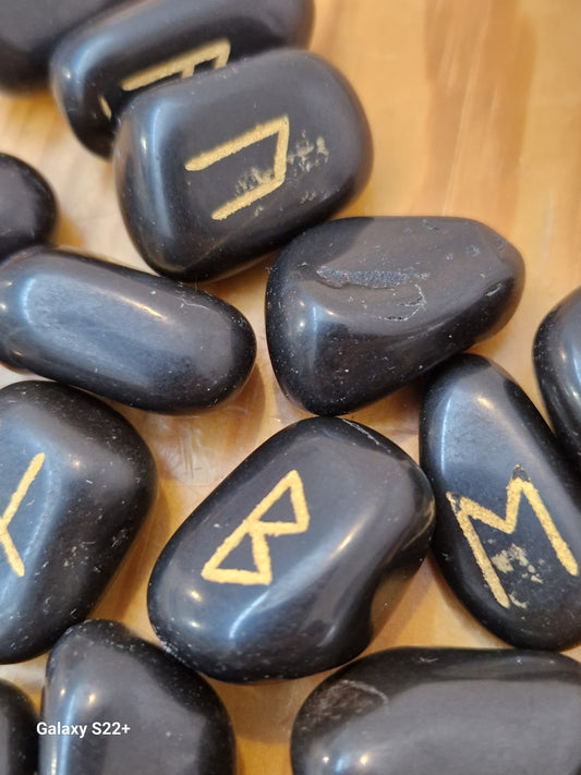 Rune in ossidiana nera pietra naturale