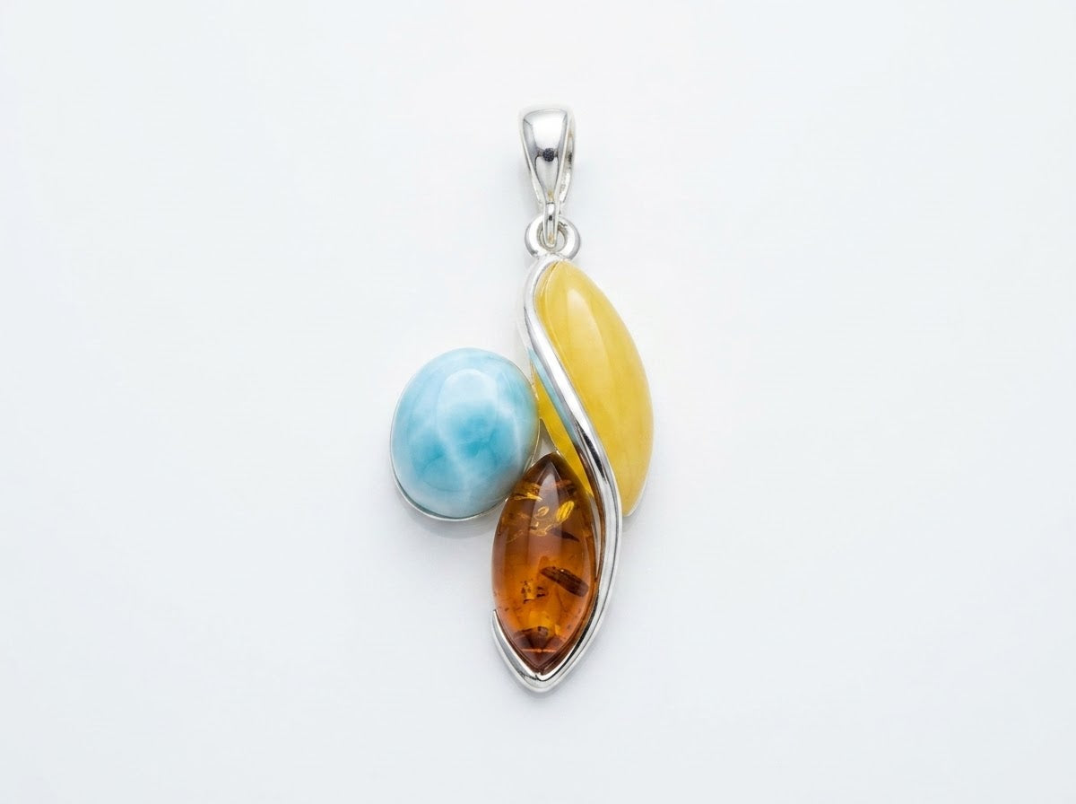 Ciondolo Ambra e Larimar naturali su argento dettaglio 2
