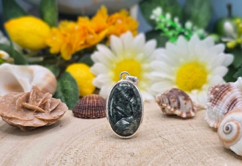 Ciondolo Serafinite naturale su argento 4