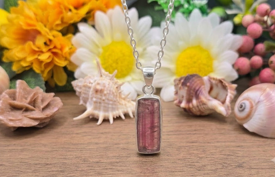 Ciondolo Tormalina rosa naturale su argento