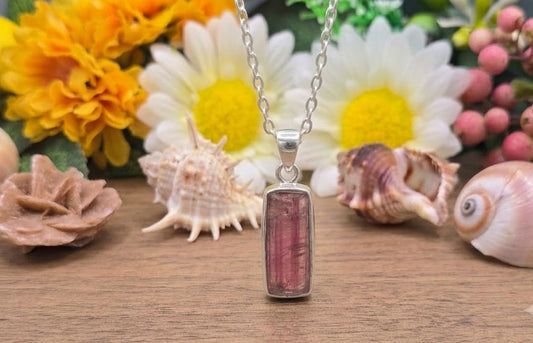 Ciondolo Tormalina rosa naturale su argento