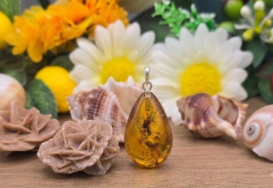 Ciondolo goccia Ambra naturale e argento