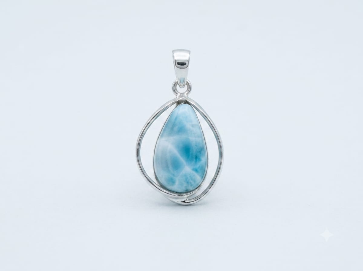 Ciondolo goccia Larimar su argento dettaglio 
