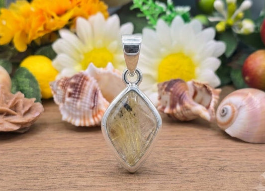 Ciondolo rombo Quarzo  rutilato naturale su argento