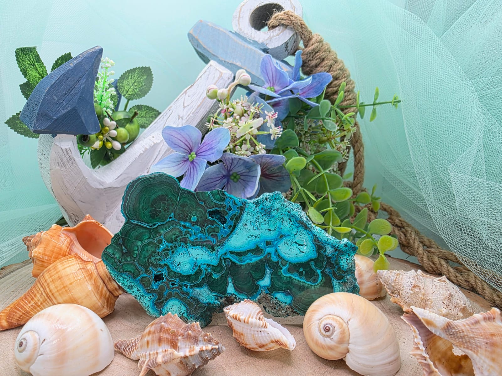 Fetta di malachite levigata naturale