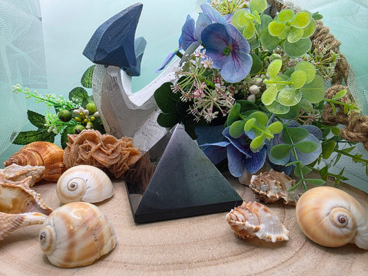 Piramide Shungite pietra naturale 