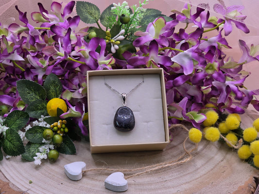Cindolo nuummite burattato naturale