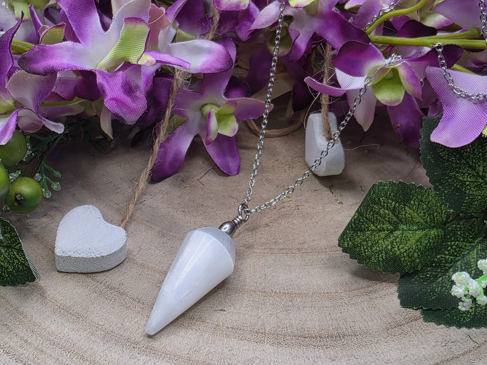 Ciondolo selenite naturale