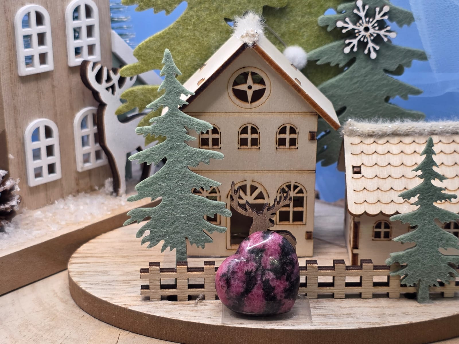 Cuore rodonite pietra naturale