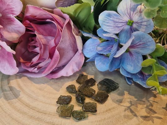 Moldavite pietra naturale qualità AB