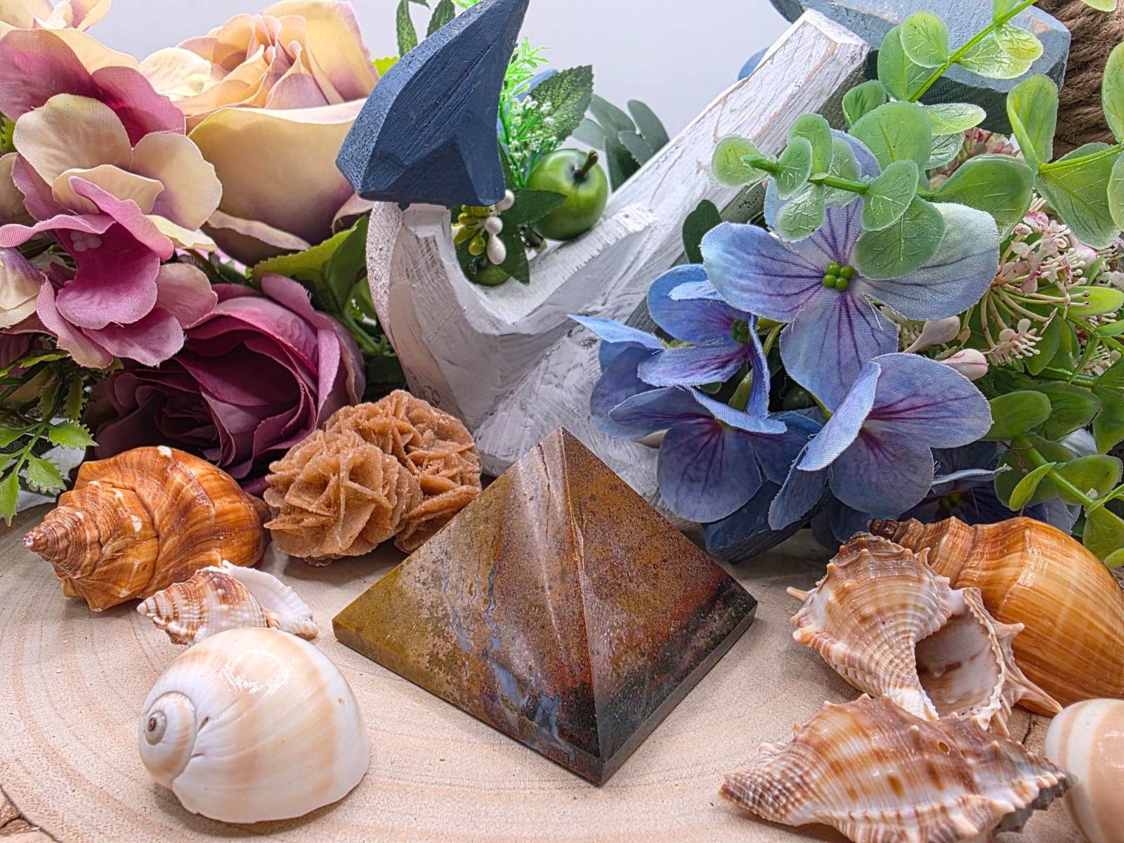 piramide diaspro oceano naturale